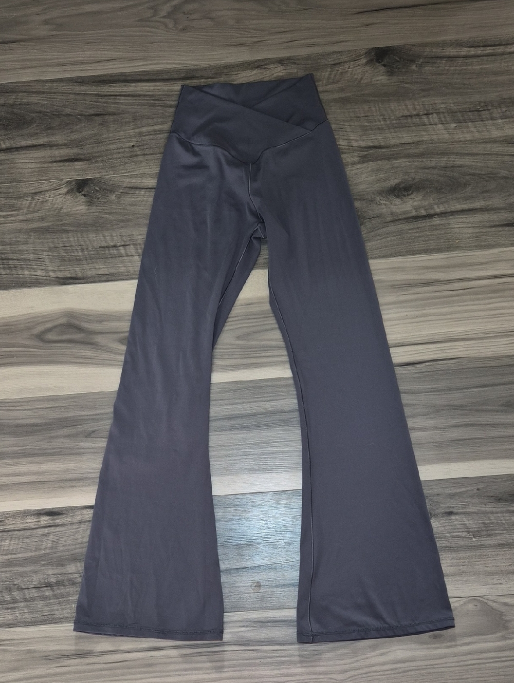 High-Waist Flare Leggings with Crossover Waistband - Dark Gray